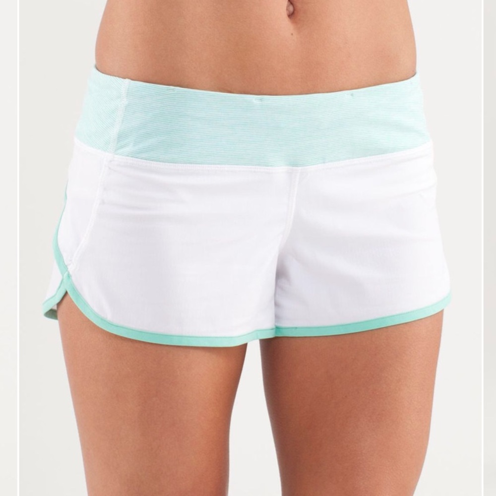Lululemon Run Speed Shorts Size 6 White & Menthol